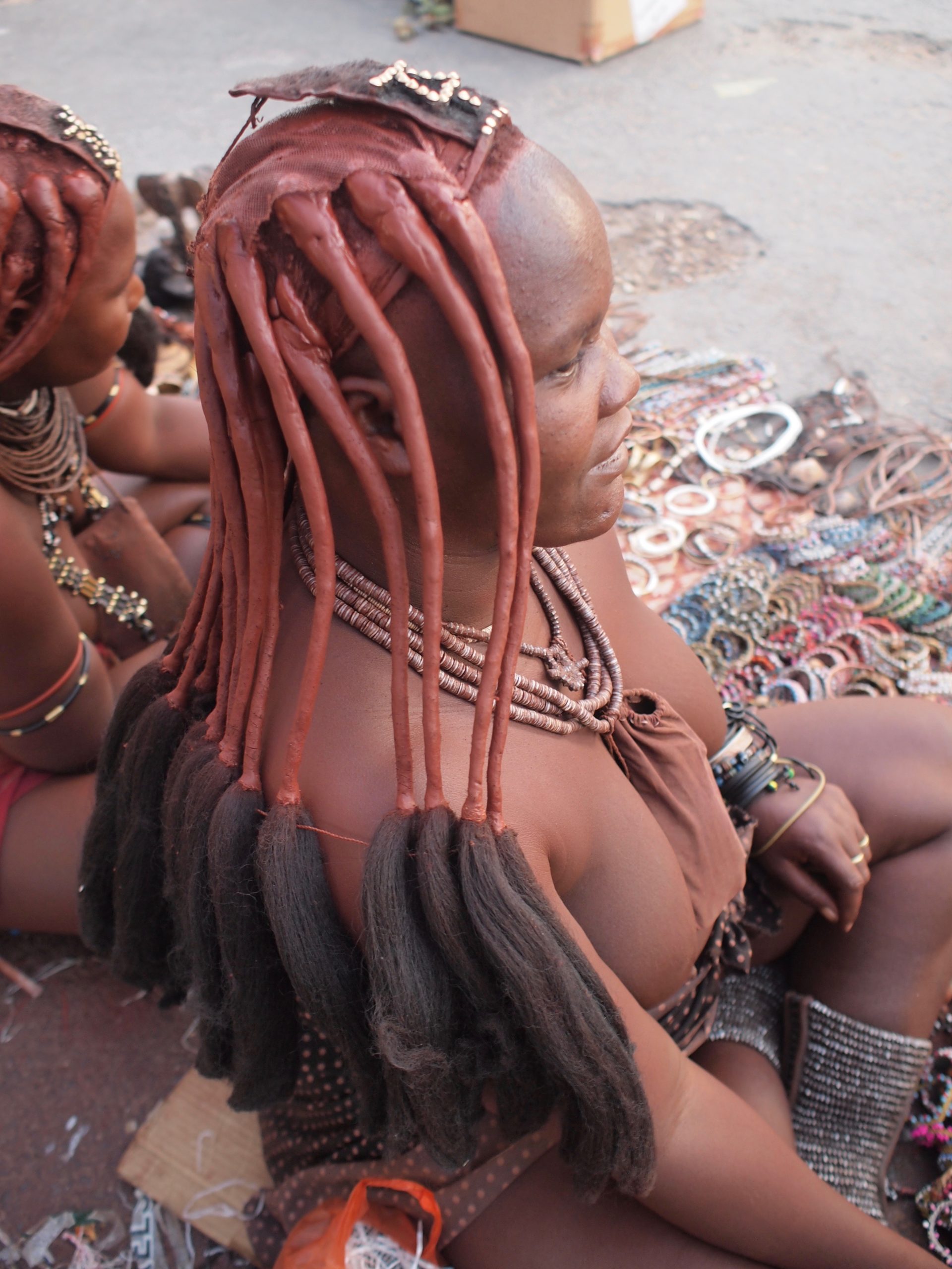 ヒンバ族の世界で一番個性的な髪型