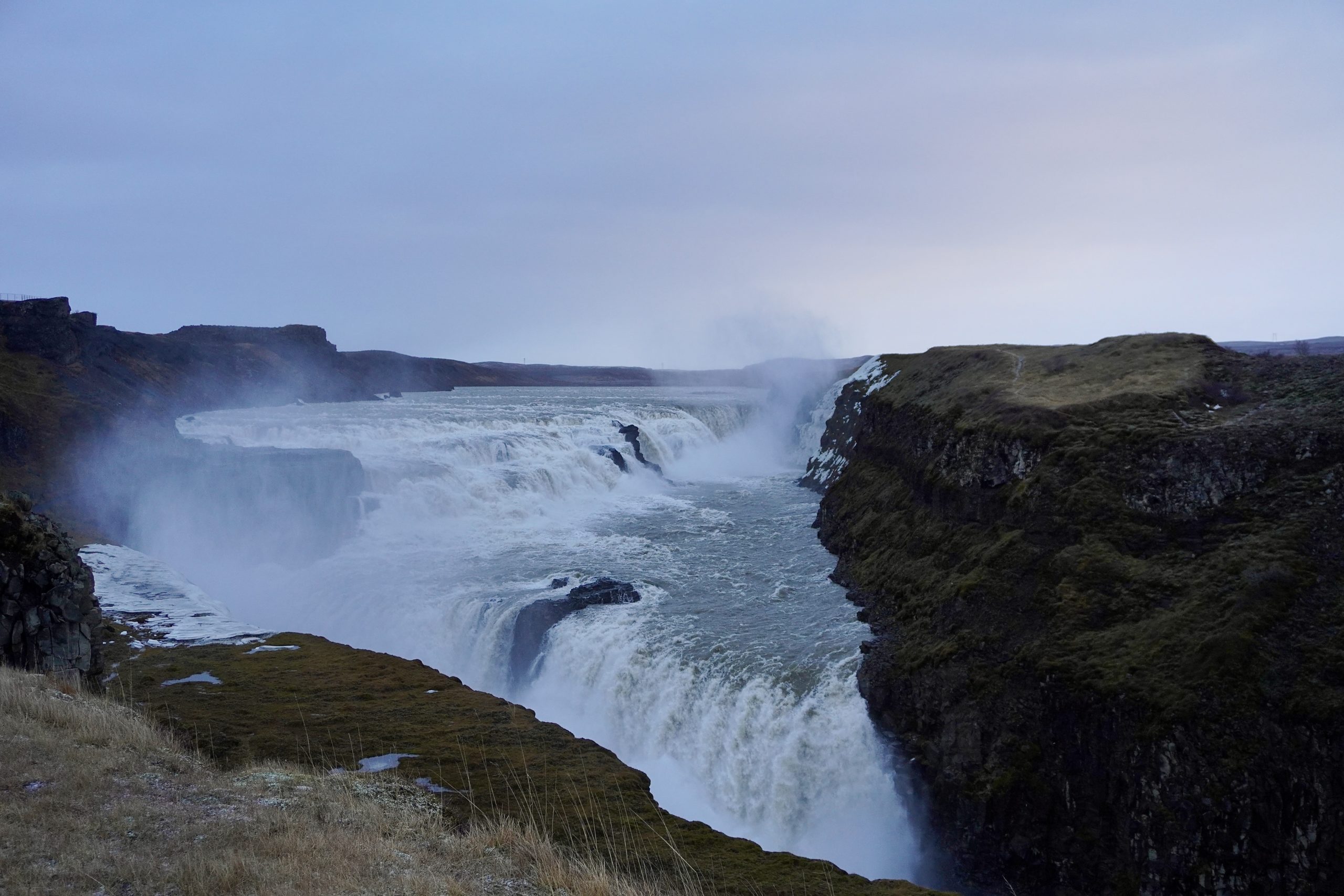 ゴールデンサークル+南海岸ツアー1日目